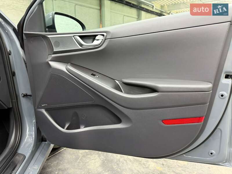Хетчбек Hyundai Ioniq 2019 в Луцьку