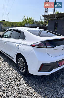 Лифтбек Hyundai Ioniq 2020 в 