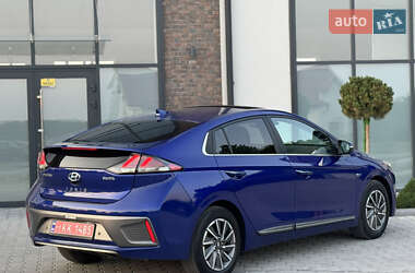 Лифтбек Hyundai Ioniq 2020 в 