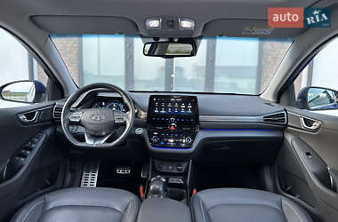 Лифтбек Hyundai Ioniq 2020 в 