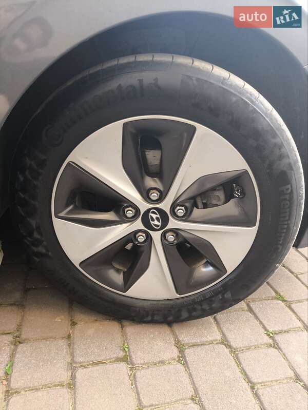 Ліфтбек Hyundai Ioniq 2019 в Мукачевому