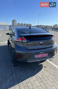 Хэтчбек Hyundai Ioniq 2019 в 