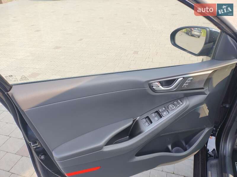 Ліфтбек Hyundai Ioniq 2019 в Володимирі