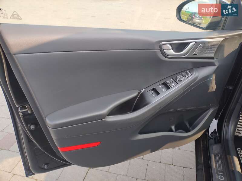 Ліфтбек Hyundai Ioniq 2019 в Володимирі