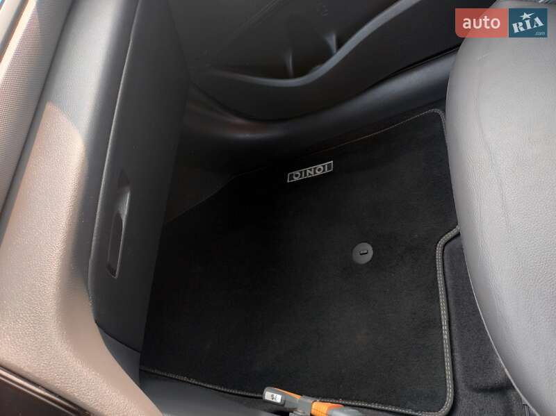 Ліфтбек Hyundai Ioniq 2019 в Володимирі