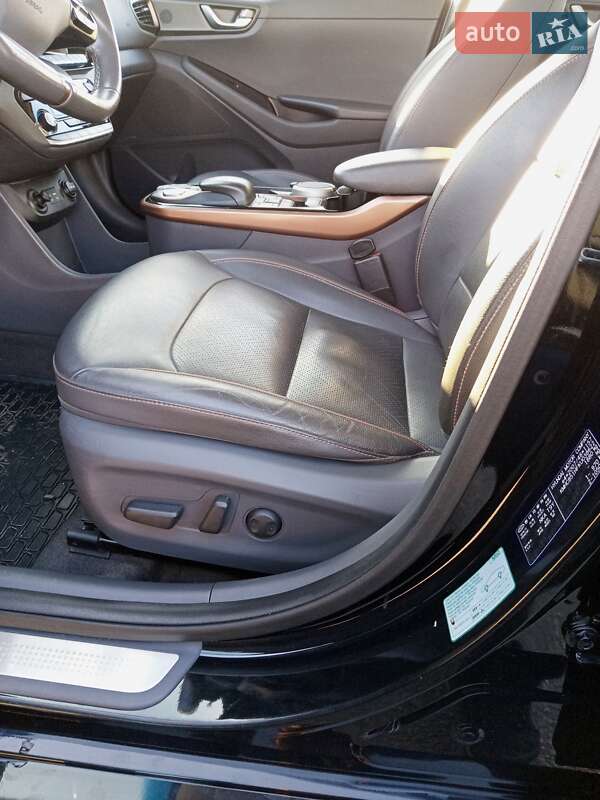 Хетчбек Hyundai Ioniq 2018 в Житомирі