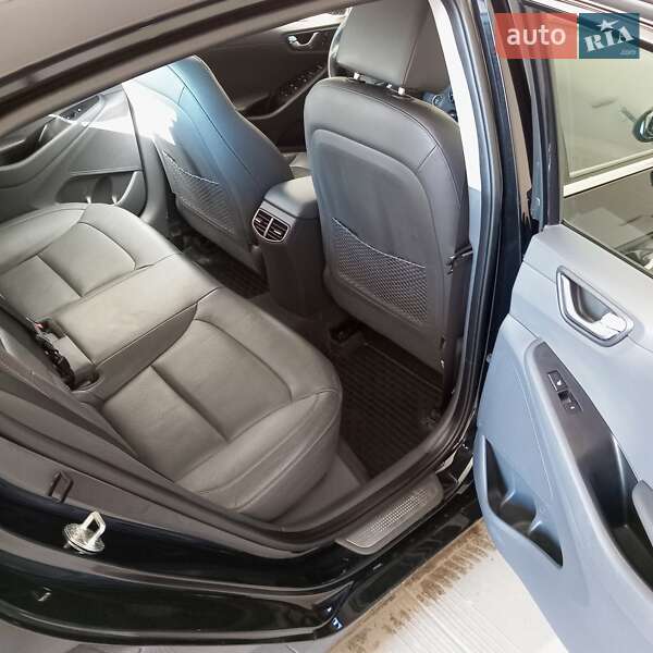 Хетчбек Hyundai Ioniq 2018 в Житомирі