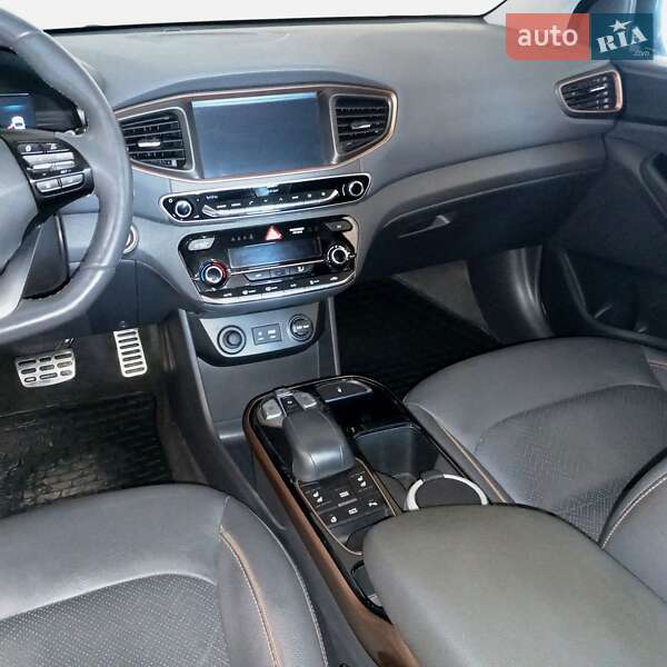 Хетчбек Hyundai Ioniq 2018 в Житомирі