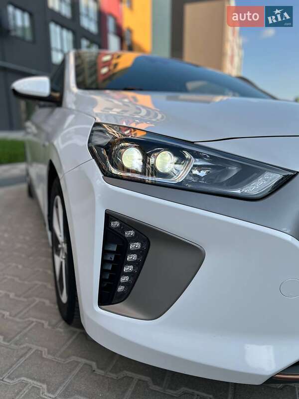 Ліфтбек Hyundai Ioniq 2019 в Стрию