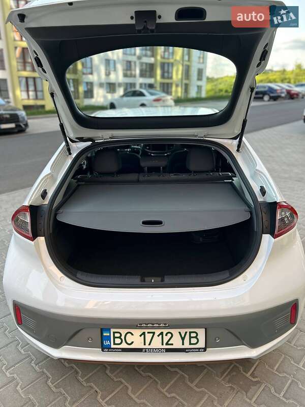 Ліфтбек Hyundai Ioniq 2019 в Стрию