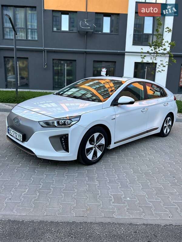 Ліфтбек Hyundai Ioniq 2019 в Стрию