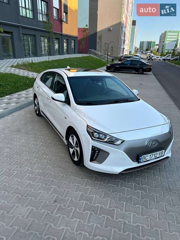 Ліфтбек Hyundai Ioniq 2019 в Стрию