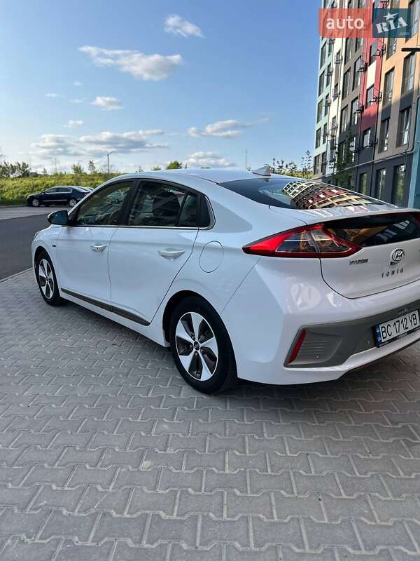 Ліфтбек Hyundai Ioniq 2019 в Стрию