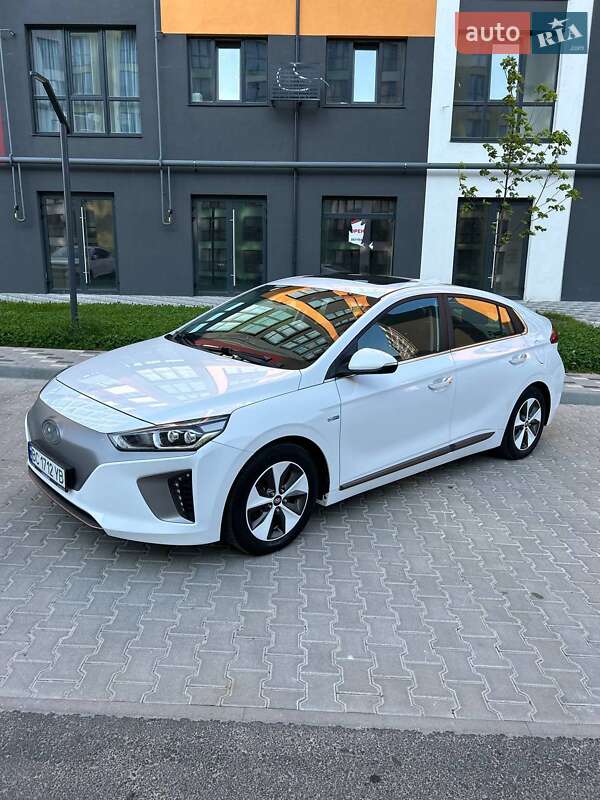 Ліфтбек Hyundai Ioniq 2019 в Стрию