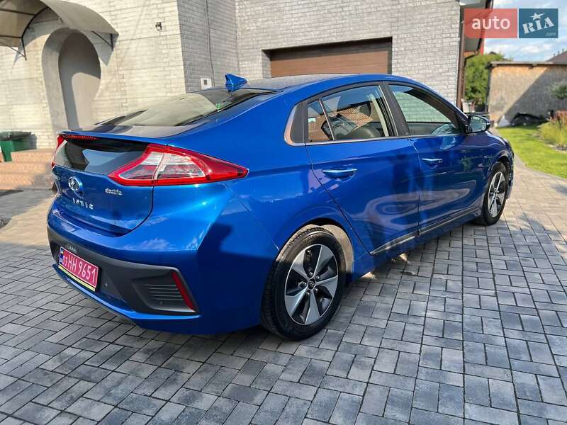 Хэтчбек Hyundai Ioniq 2016 в Виннице