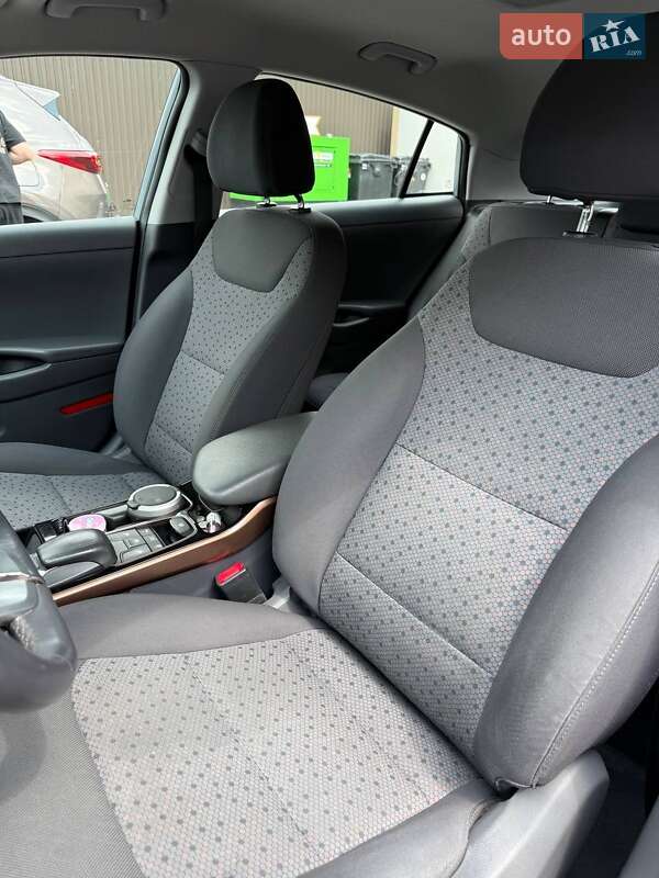 Хетчбек Hyundai Ioniq 2018 в Софіївській Борщагівці