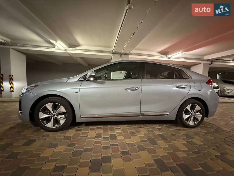 Хетчбек Hyundai Ioniq 2018 в Софіївській Борщагівці