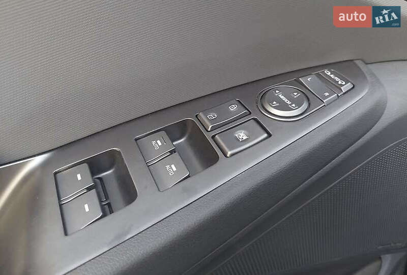 Ліфтбек Hyundai Ioniq 2020 в Львові