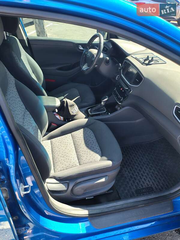 Хэтчбек Hyundai Ioniq 2017 в Одессе