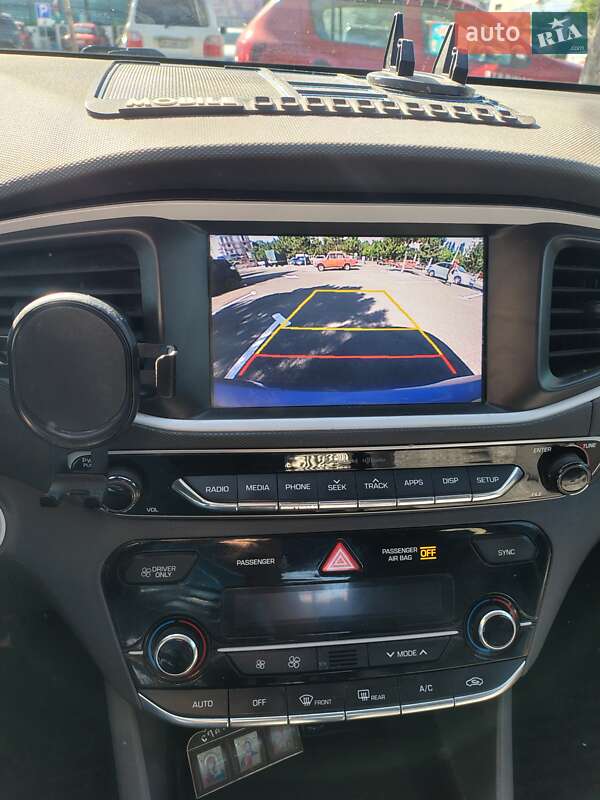 Хэтчбек Hyundai Ioniq 2017 в Одессе