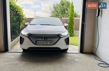 Ліфтбек Hyundai Ioniq 2021 в Ревне