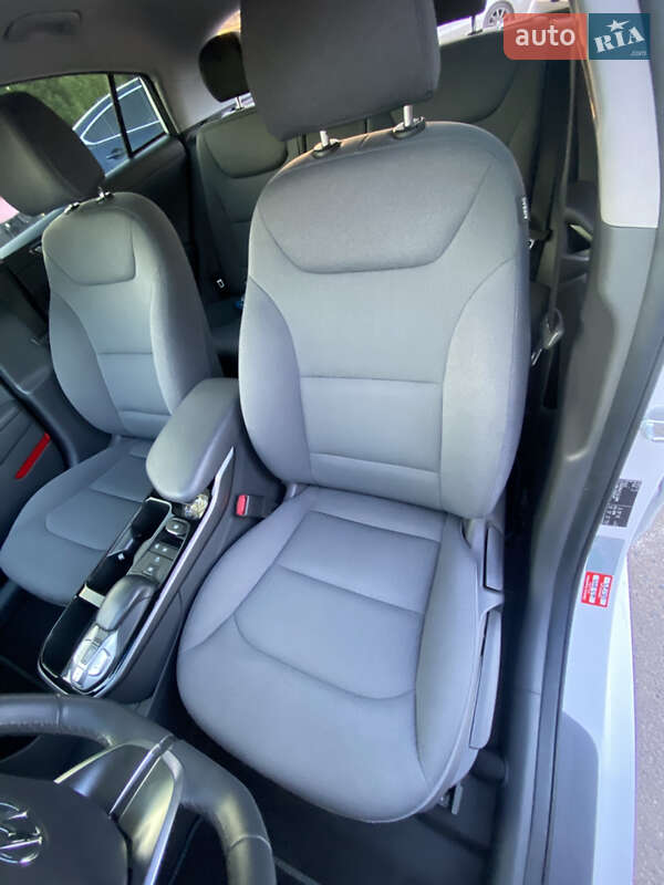 Лифтбек Hyundai Ioniq 2021 в Киеве