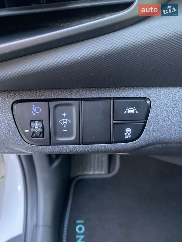 Лифтбек Hyundai Ioniq 2021 в Киеве