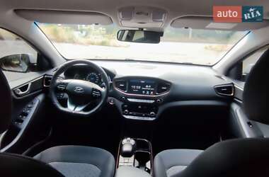 Ліфтбек Hyundai Ioniq 2019 в 