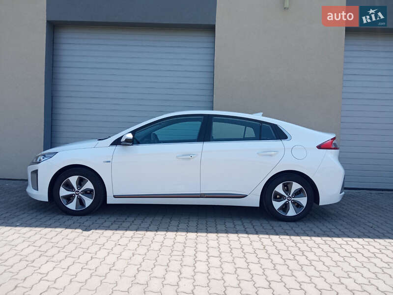Хетчбек Hyundai Ioniq 2017 в Радехові
