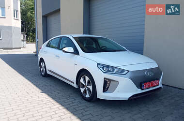 Хэтчбек Hyundai Ioniq 2017 в Радехове