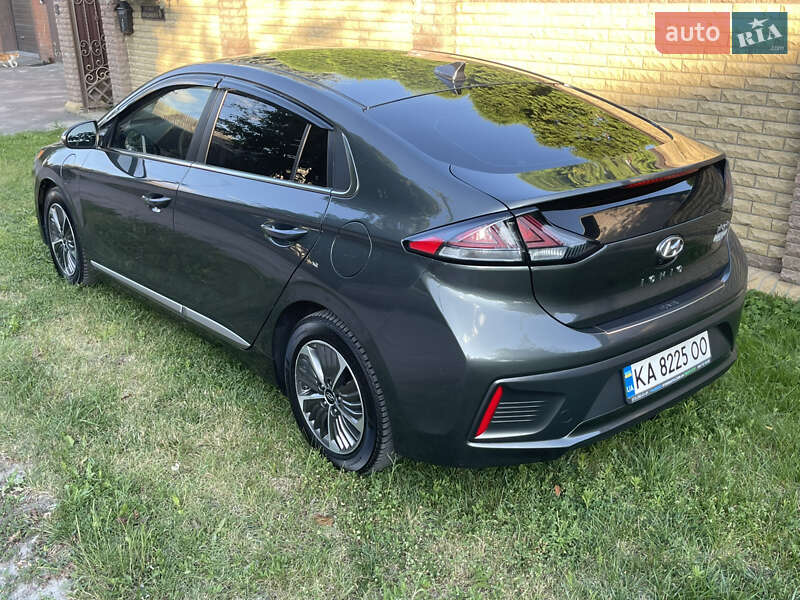 Ліфтбек Hyundai Ioniq 2021 в Києві