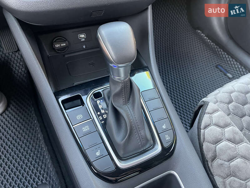 Ліфтбек Hyundai Ioniq 2021 в Києві