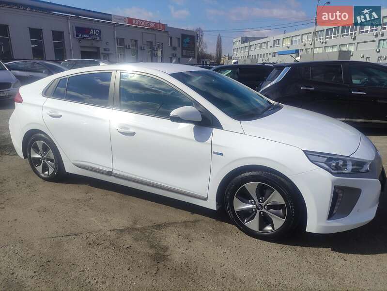 Ліфтбек Hyundai Ioniq 2019 в Києві