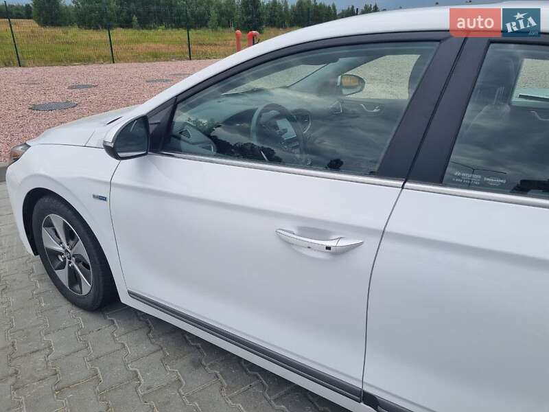 Хетчбек Hyundai Ioniq 2017 в Коростені