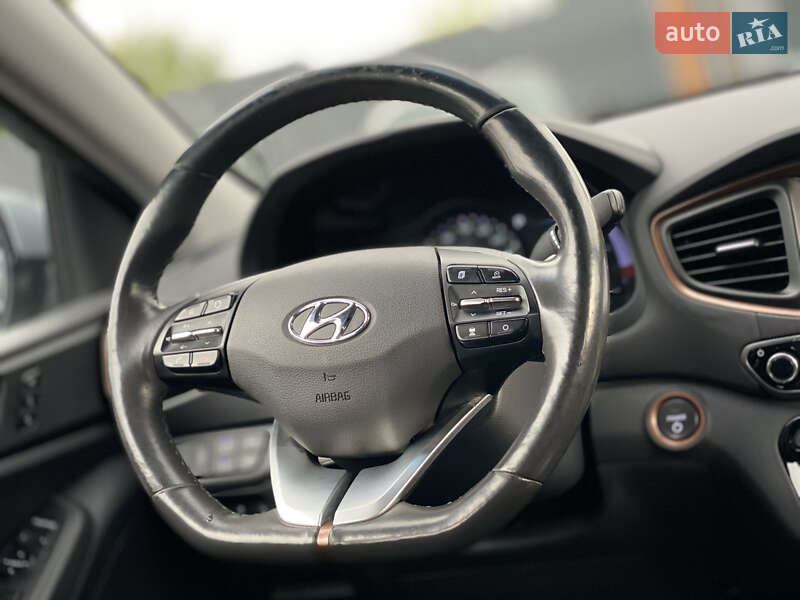 Хетчбек Hyundai Ioniq 2017 в Луцьку