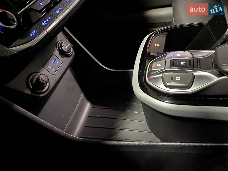 Хетчбек Hyundai Ioniq 2017 в Вінниці