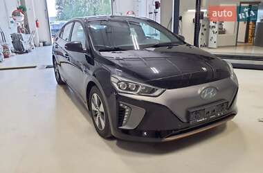 Хэтчбек Hyundai Ioniq 2017 в Киеве