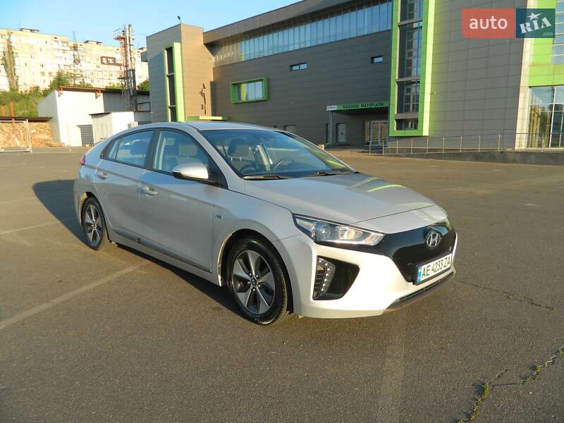 Хетчбек Hyundai Ioniq 2018 в Кривому Розі фото 8 Хетчбек Hyundai Ioniq 2018 в Кривому Розі