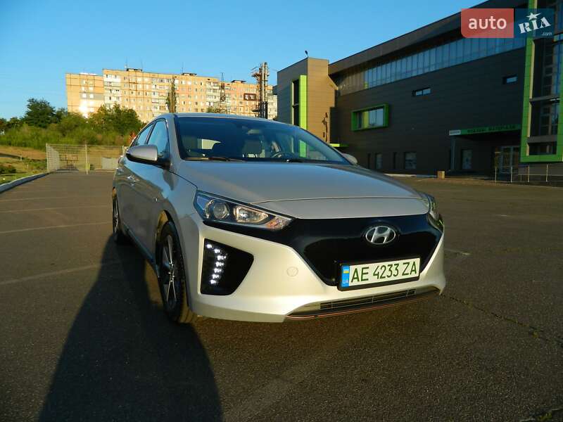 Хетчбек Hyundai Ioniq 2018 в Кривому Розі фото 15 Хетчбек Hyundai Ioniq 2018 в Кривому Розі
