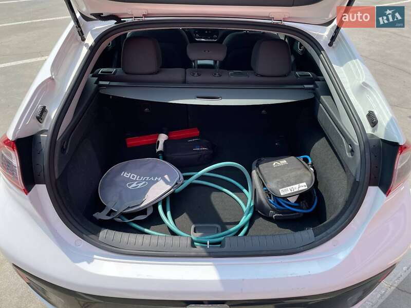 Хетчбек Hyundai Ioniq 2018 в Києві