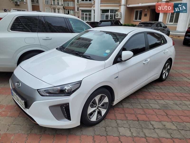 Хэтчбек Hyundai Ioniq 2017 в Одессе