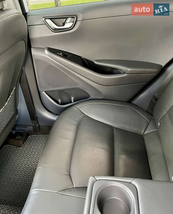 Хэтчбек Hyundai Ioniq 2018 в Киеве