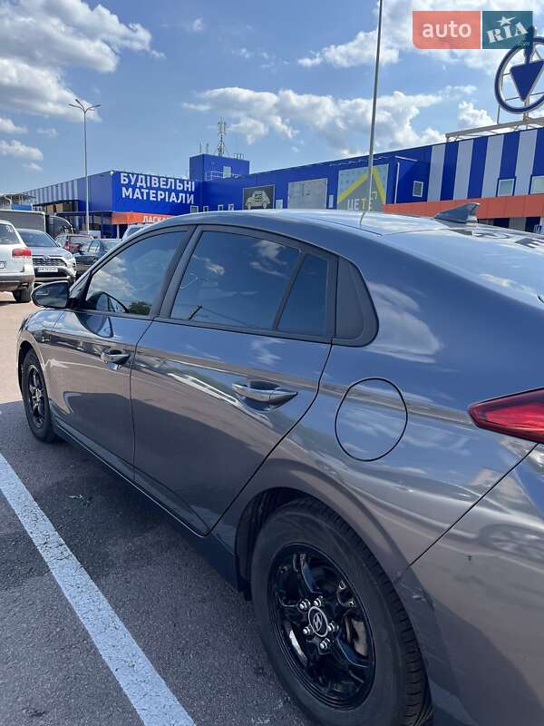 Хетчбек Hyundai Ioniq 2017 в Житомирі