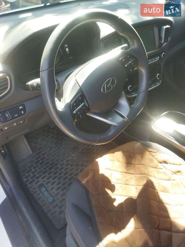 Хэтчбек Hyundai Ioniq 2018 в Первомайске фото 7 Хэтчбек Hyundai Ioniq 2018 в Первомайске