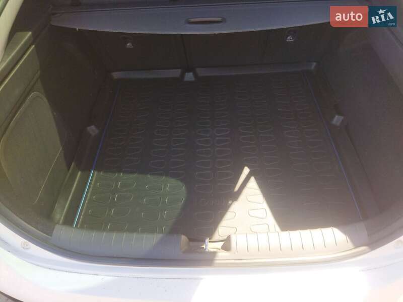 Хэтчбек Hyundai Ioniq 2018 в Первомайске фото 11 Хэтчбек Hyundai Ioniq 2018 в Первомайске