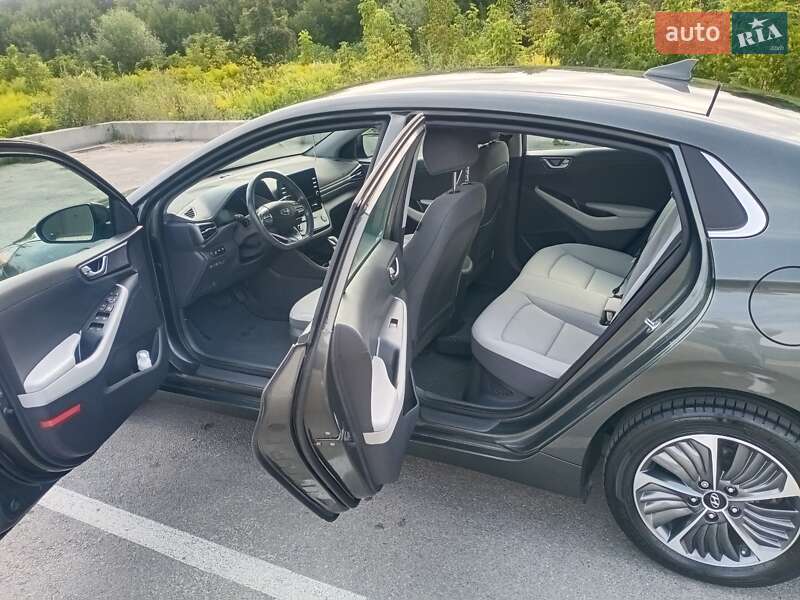 Ліфтбек Hyundai Ioniq 2021 в Києві