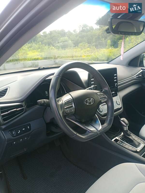 Ліфтбек Hyundai Ioniq 2021 в Києві