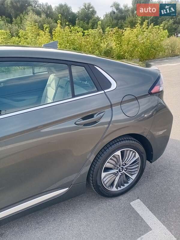 Ліфтбек Hyundai Ioniq 2021 в Києві