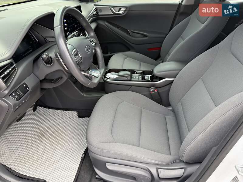 Ліфтбек Hyundai Ioniq 2021 в Києві