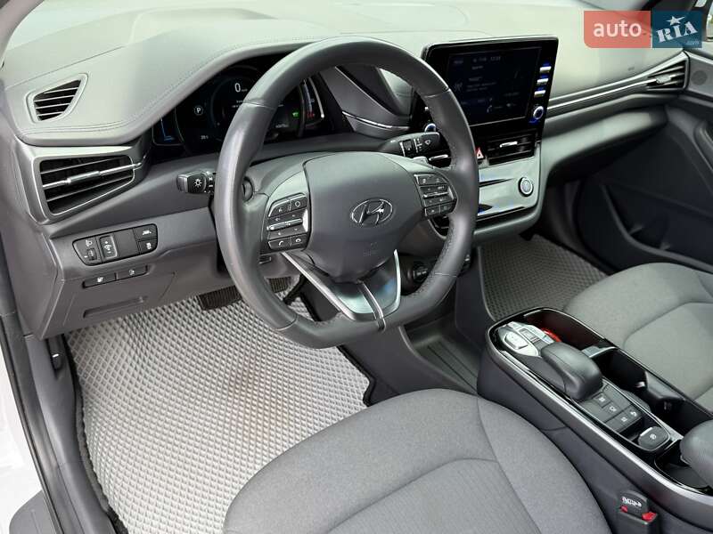 Ліфтбек Hyundai Ioniq 2021 в Києві